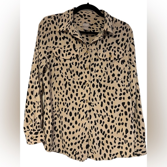 Chicos Silky Soft Dotted Cheetah Print Half Placket Button Down Shirt Sz1 - Picture 13 of 13